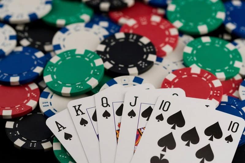 Nắm bắt thuật ngữ poker yêu cầu cơ bản cho người chơi